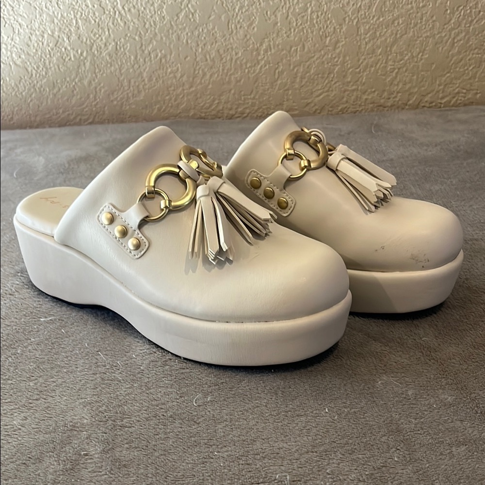 Circus by Sam Edelman Off White Mules with Platform Sole and Decorative Tassels